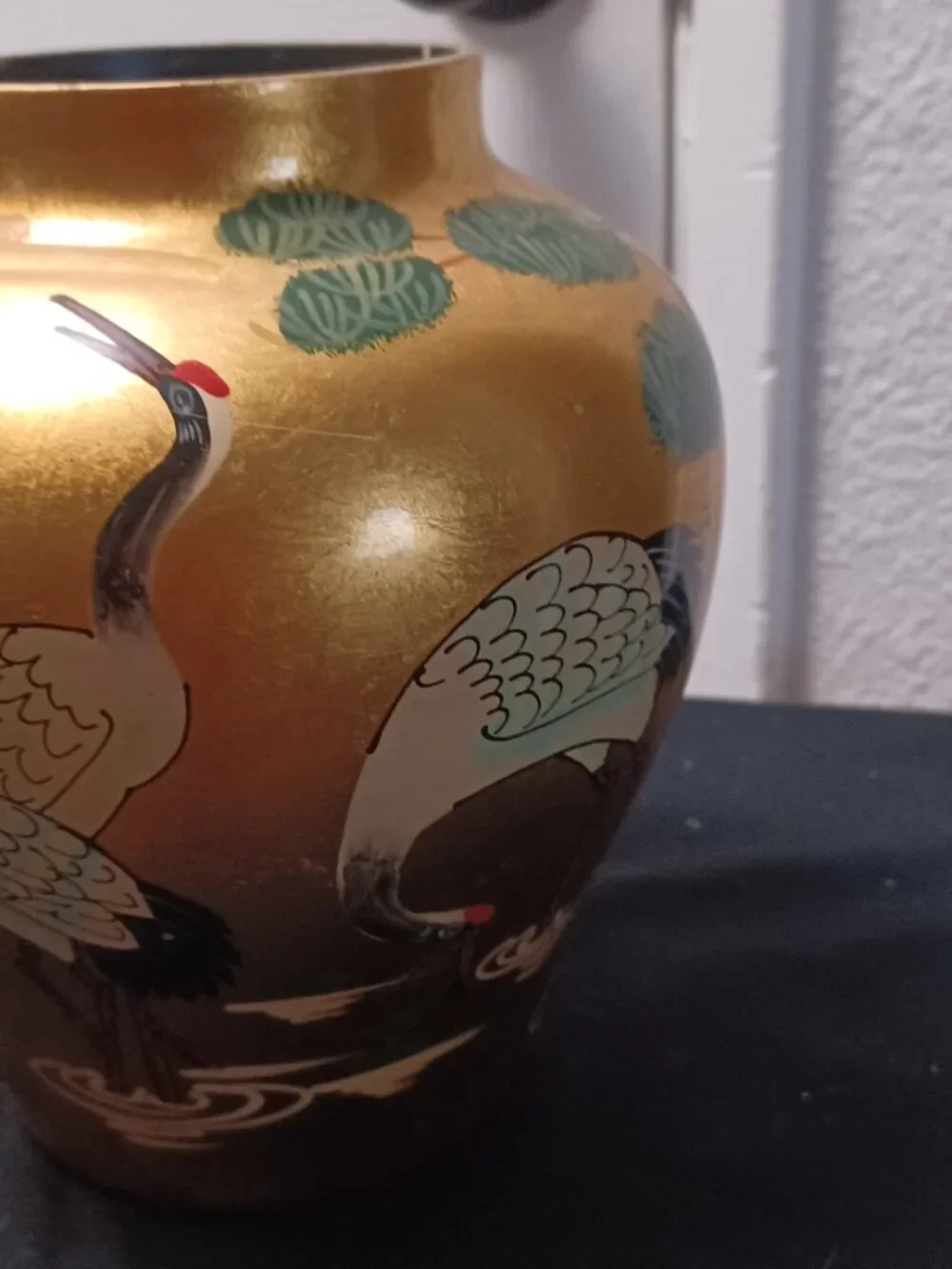 Gold unique vase with Swans decorated on thru out